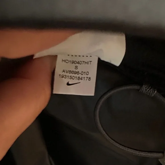 Nike Men's Black Athletic Shirt - Picture 6 of 6